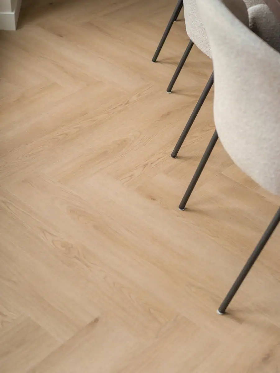 Floer Walvisgraat plak PVC – Bryde Bruin - Afbeelding 3